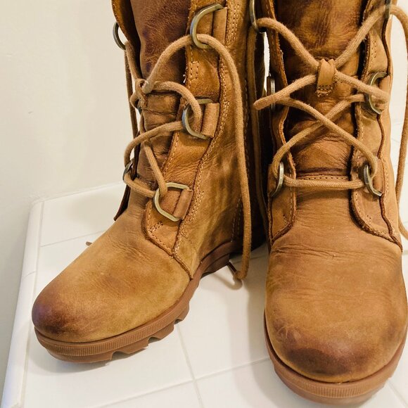 SOREL Joan of Arctic Wedge Boot. - Picture 1 of 6